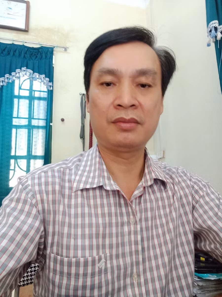 Thầy giáo Phạm Văn Công. Ảnh: NVCC.