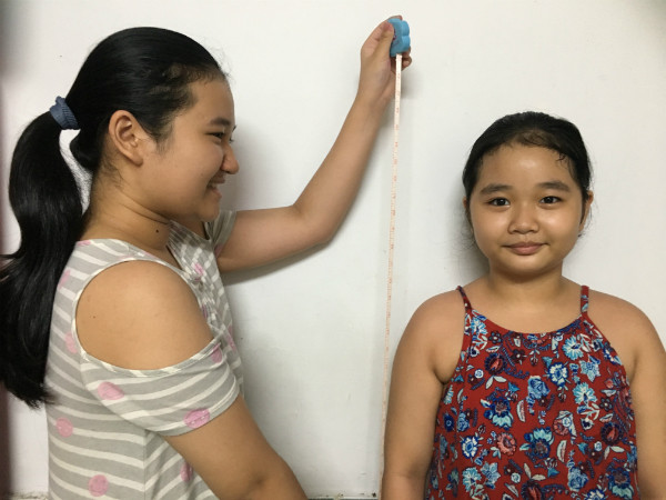 Yếu tố gen di truyền cũngảnh hưởng đển chiều cao của trẻ. Yếu tố gen di truyền cũngảnh hưởng đển chiều cao của trẻ. Ảnh: Cẩm Anh