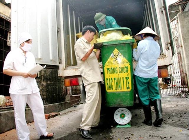 Quản lý và xử lý rác thải bệnh viện vẫn là bài toán không dễ với các cơ sở y tế