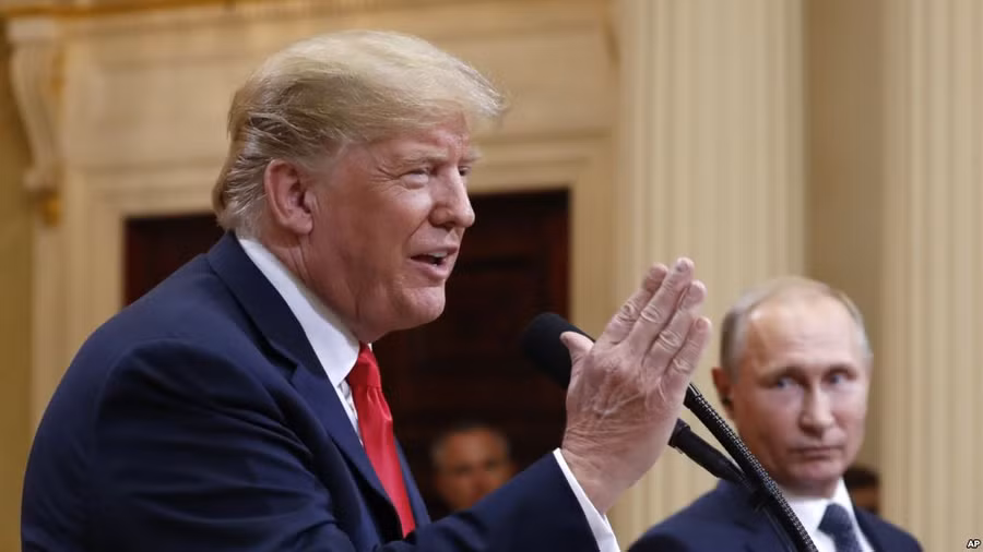 Ông Trump phát biểu trong họp báo cùng ông Putin ngay sau cuộc gặp vừa diễn ra tại Helsinki (Phần Lan)