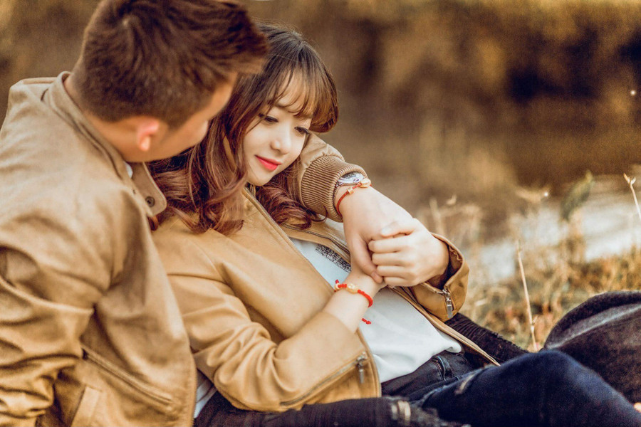 Một người phụ nữ bình thường nhưng biết vuốt ve, sẻ chia có thể dễ dàng xen vào cuộc hôn nhân của vợ chồng bạn.