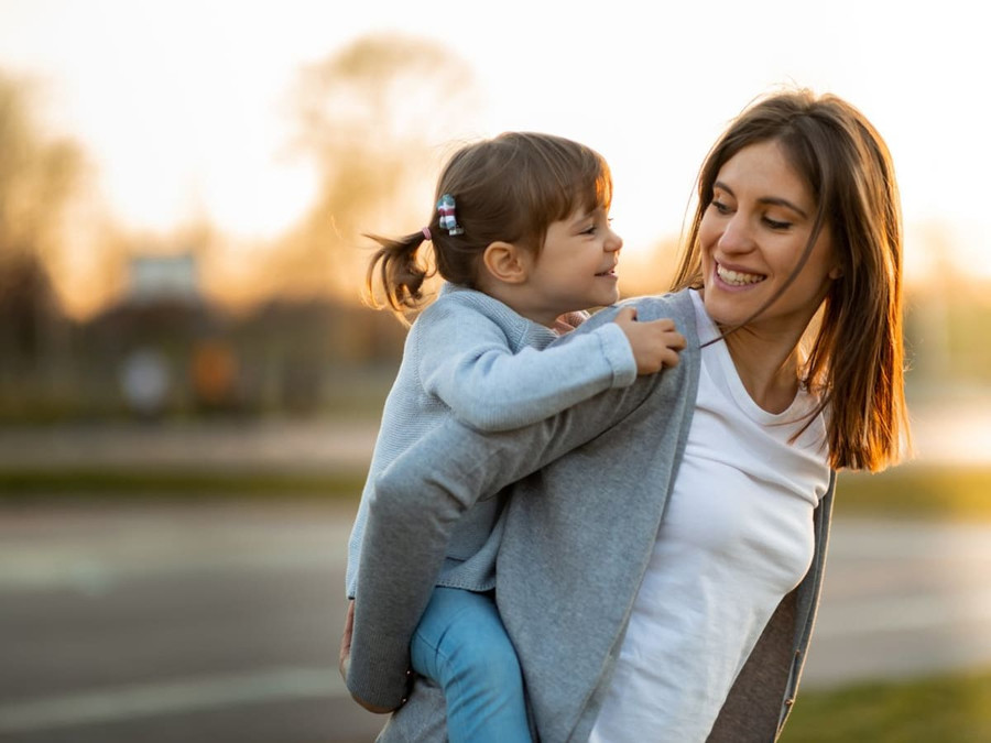 Hãy để con cảm thấy thoải mái khi bày tỏ suy nghĩ và cảm xúc của riêng mình. (Ảnh: ITN). Hãy để con cảm thấy thoải mái khi bày tỏ suy nghĩ và cảm xúc của riêng mình. (Ảnh: ITN).