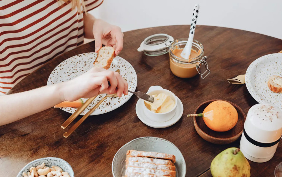 Sự cân bằng carbohydrate, protein và chất béo trong mỗi bữa ăn là rất quan trọng. (Ảnh: ITN) Sự cân bằng carbohydrate, protein và chất béo trong mỗi bữa ăn là rất quan trọng. (Ảnh: ITN)