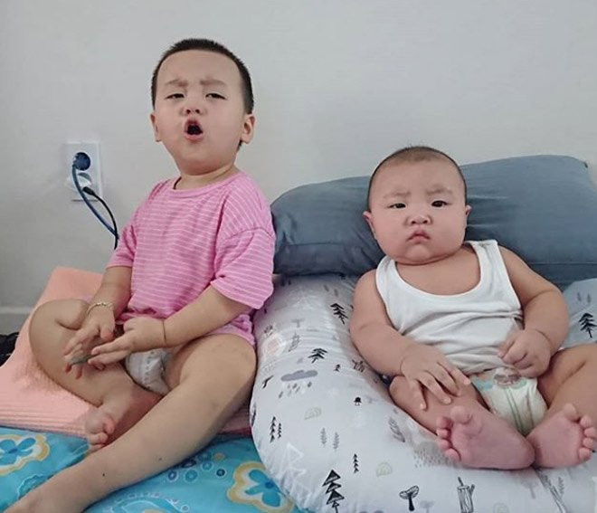 Bé trai gây sốt với hàng nghìn biểu cảm dễ thương, ai xem cũng phải bật cười ảnh 6 be trai gay sot voi hang nghin bieu cam de thuong, ai xem cung khong nhin duoc cuoi - 8