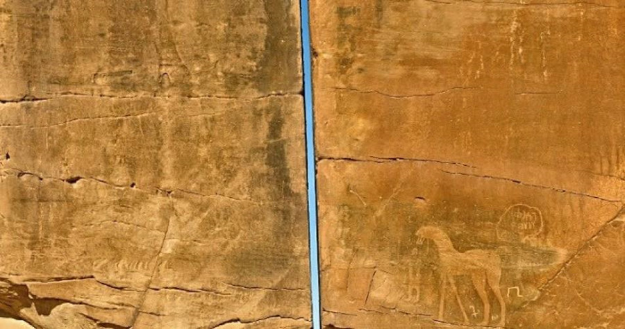 Các nhà địa chất suy đoán đường cắt tạo ra sau chấn động mạnh từ mặt đất làm khối đá bị tách ra. Lý giải khác cho rằng vết nứt hình thành do áp lực từ môi trường tác động lên khớp của đá. Ở một số vùng khí hậu, băng sẽ hình thành trong vết nứt. Theo thời gian, nó mở rộng cho đến khi khối đá bị tách ra thành 2 phần. Ảnh: Gotgovt Altervista. Vet cat bi an chia doi khoi da van nam tuoi o Arab Saudi hinh anh 5