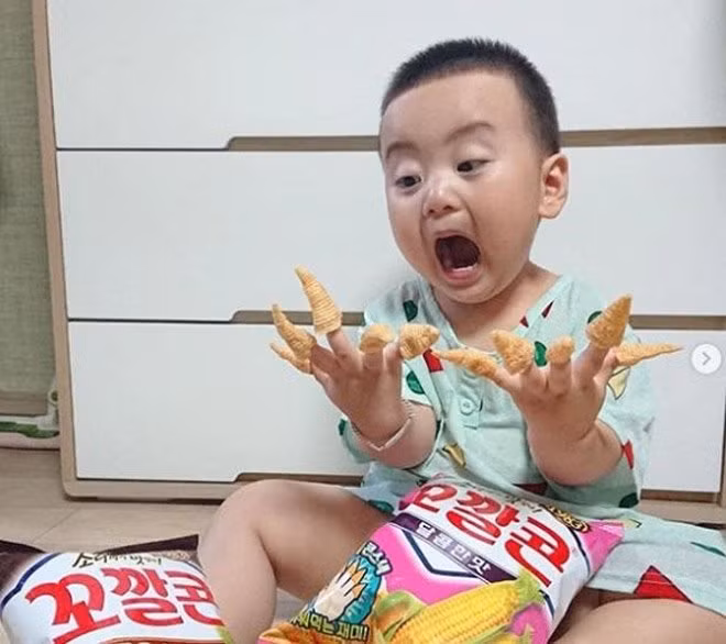 be trai gay sot voi hang nghin bieu cam de thuong, ai xem cung khong nhin duoc cuoi - 17