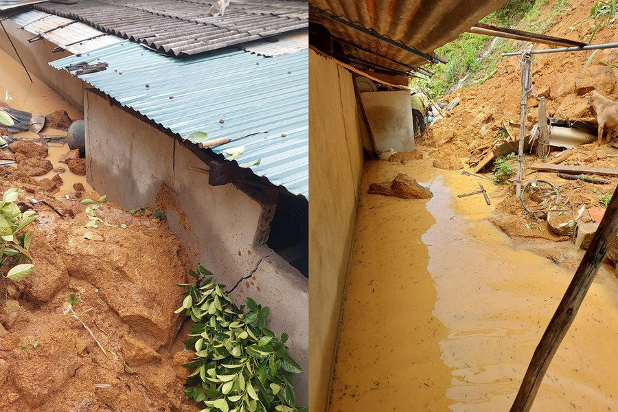 Mưa lớn khiến bùn đất đổ ập xuống nhiều ngôi nhà ở bản Hoa Lý. Mưa lớn khiến bùn đất đổ ập xuống nhiều ngôi nhà ở bản Hoa Lý.