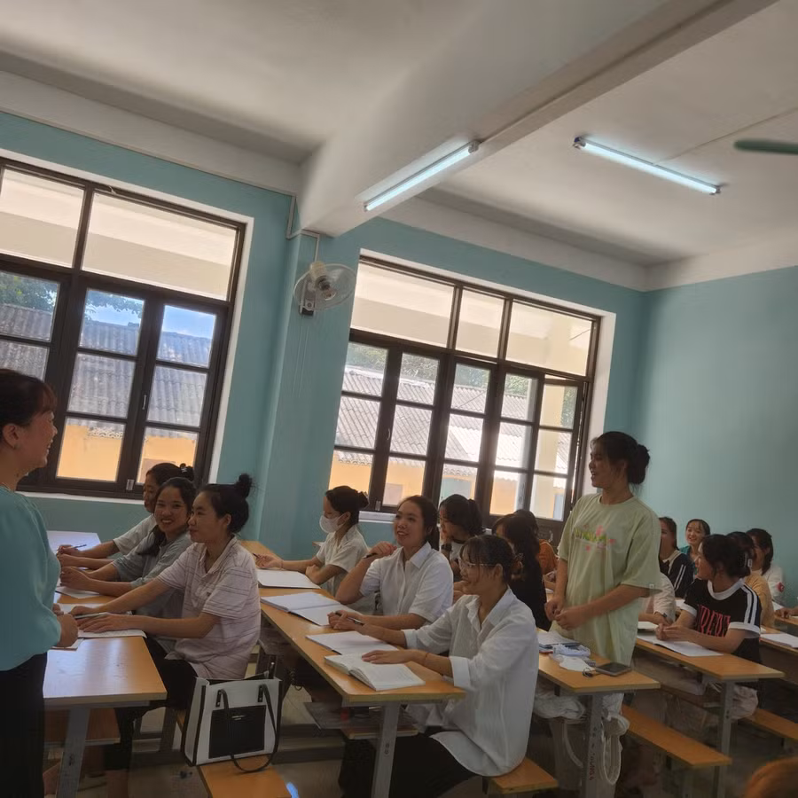 Các chế độ chính sách, sự quan tâm hỗ trợ từ phía nhà trường sẽ giúp cho những sinh viên người DTTS có động lực vươn lên đạt nhiều thành tích cao trong học tập, rèn luyện.