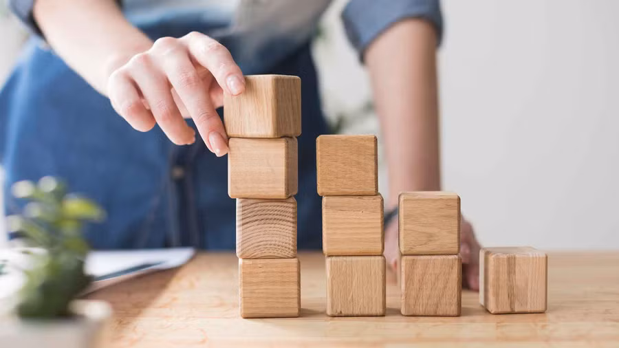 Thêm cây xanh vào không gian làm việc có thể làm giảm đáng kể mức độ căng thẳng của người lao động. (Ảnh: ITN).