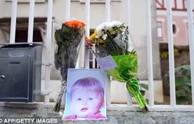 Nhiều người đau xót trước cái chết thương tâm của bé Bastien.