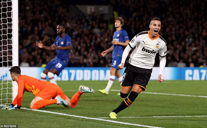 Chelsea còn nhiều việc phải làm