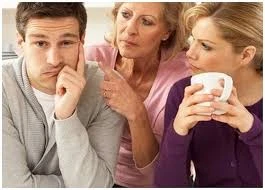 Mẹ vợ gọi chàng rể về quê gấp để giúp bà thực hiện chuyện khó xử này