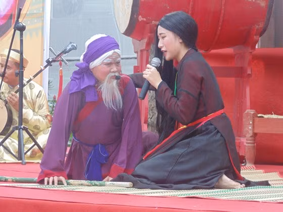 Khi học sinh thử sức với chèo ảnh 5