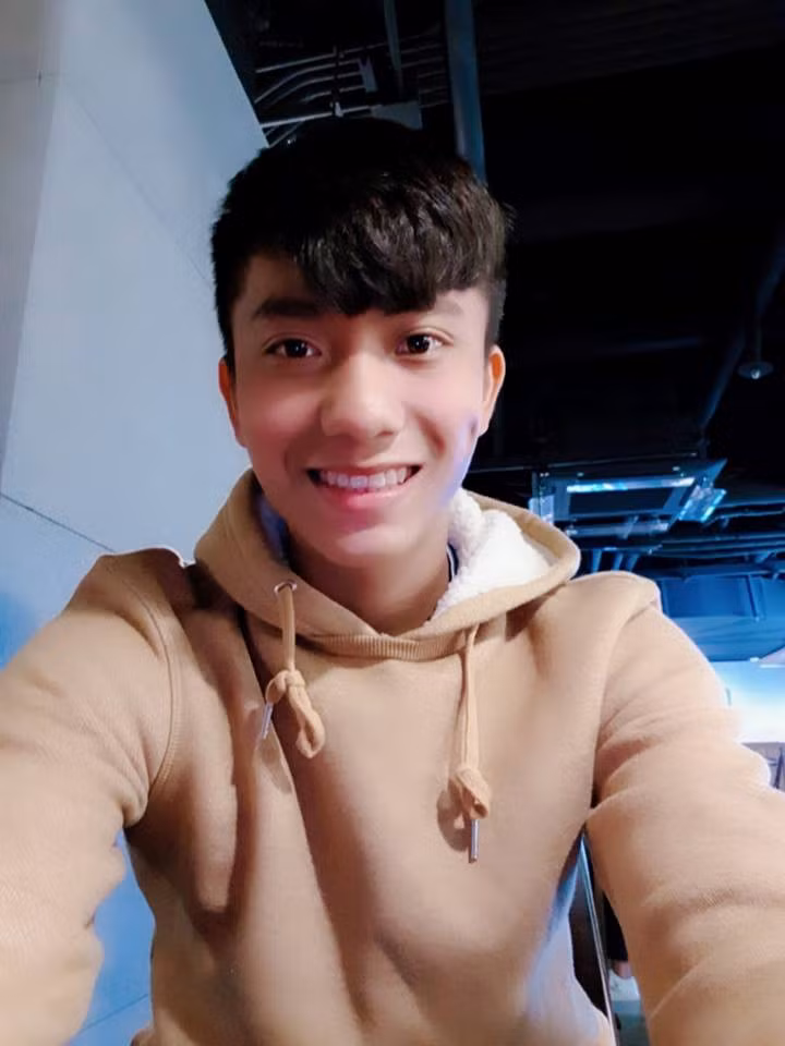 8 dieu thu vi ve Phan Van Duc: Thich vuot toc, con gai de mat moc hinh anh 9