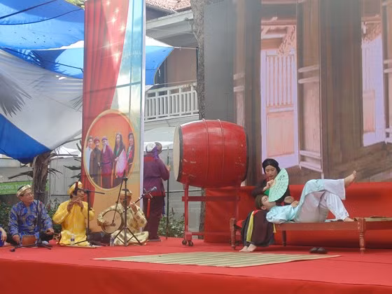 Khi học sinh thử sức với chèo ảnh 3