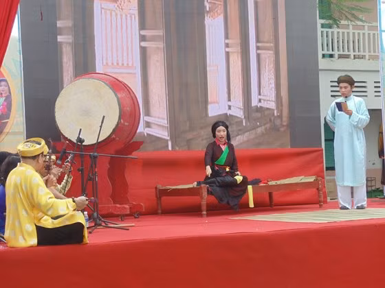 Khi học sinh thử sức với chèo ảnh 2