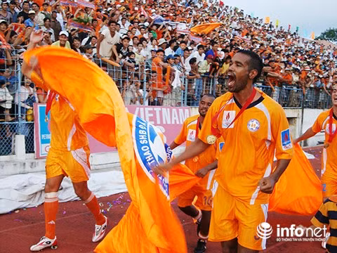 Cử tri Đà Nẵng đồng tình ủng hộ chủ trương của lãnh đạo TP thu hồi lại sân vận động Chi Lăng (Ảnh: HC).