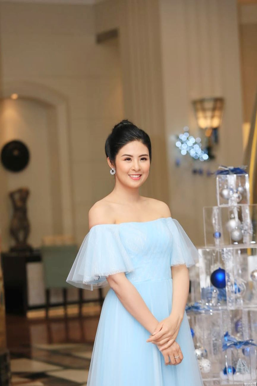 Ngắm dàn phù dâu toàn “tuyệt sắc giai nhân” trong đám cưới Á hậu Thanh Tú ảnh 7 Hoa hậu Ngọc Hân dịu dàng với bộ váy trễ vai nữ tính.