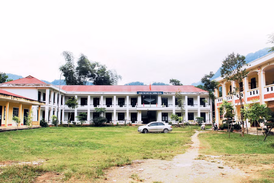 Khung cảnh như bị bỏ hoang của Trung tâm GDNN-GDTX huyện Quan Hóa (Thanh Hóa)