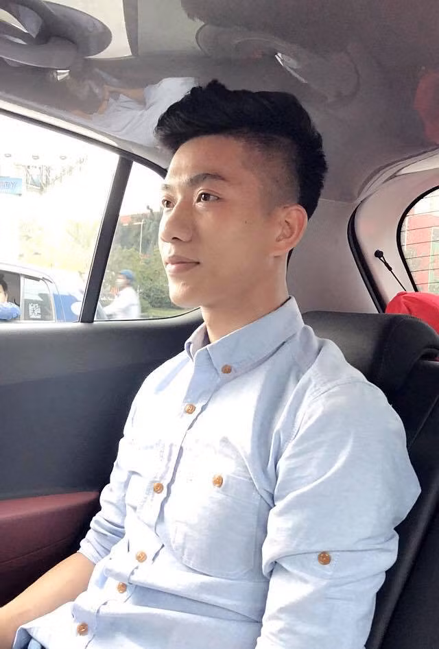 8 dieu thu vi ve Phan Van Duc: Thich vuot toc, con gai de mat moc hinh anh 7