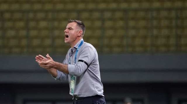 HLV Ante Milicic của đội bóng nữ xứ Chuột Túi vẫn thận trọng HLV Ante Milicic của đội bóng nữ xứ Chuột Túi vẫn thận trọng