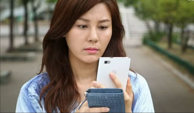 Phát hiện tờ giấy xét nghiệm ADN nhàu nát trong túi áo chồng, vợ tra hỏi thì nhận được câu trả lời ngã ngửa - Ảnh 1.