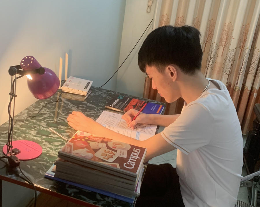 Thắng luôn có cách học khoa học khi có thể tự hệ thống kiến thức ở các môn. Thắng luôn có cách học khoa học khi có thể tự hệ thống kiến thức ở các môn.