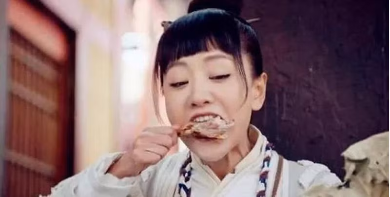 Những mỹ nhân Hoa ngữ khổ vì... ăn ảnh 2