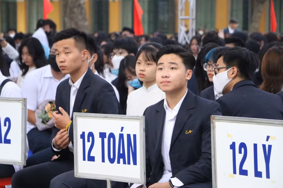 Hà Nội: Trường THPT Chu Văn An tổ chức lễ bế giảng năm học 2021-2022 ảnh 3