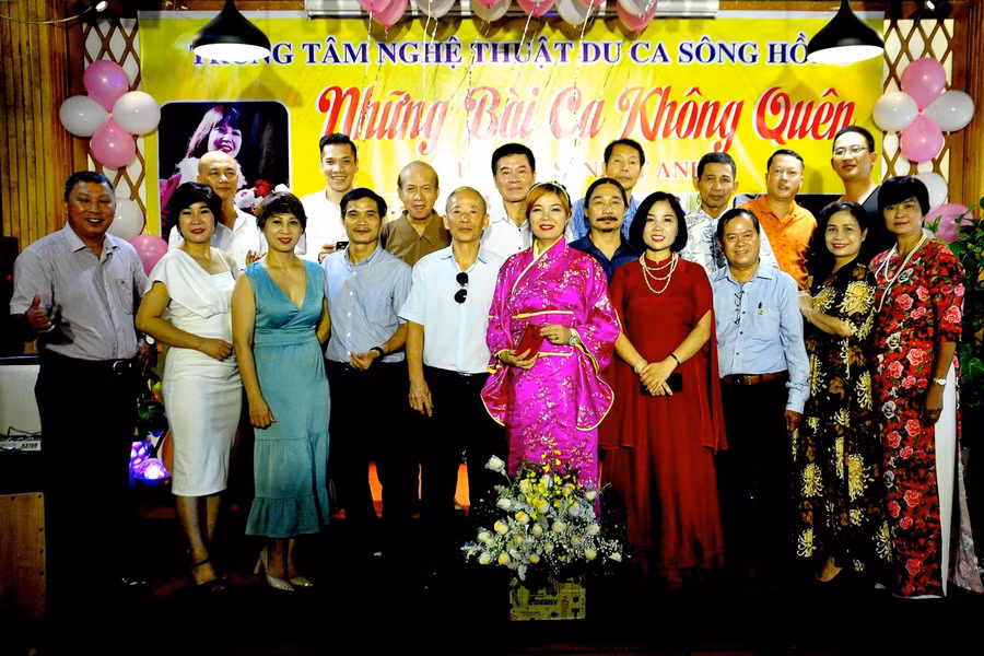 Gắn kết đam mê từ Du ca sông Hồng ảnh 1