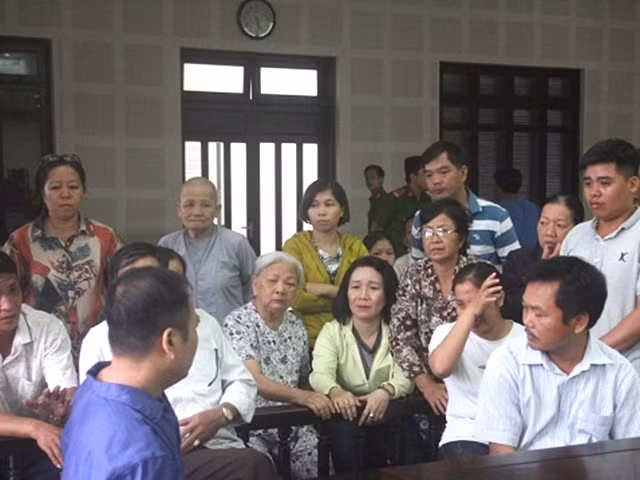 Hồ sơ điều tra - Phiên tòa không một lời oán hận vụ giám đốc giết vợ ngoại tình với phi công trẻ hơn 14 tuổi (Hình 2).