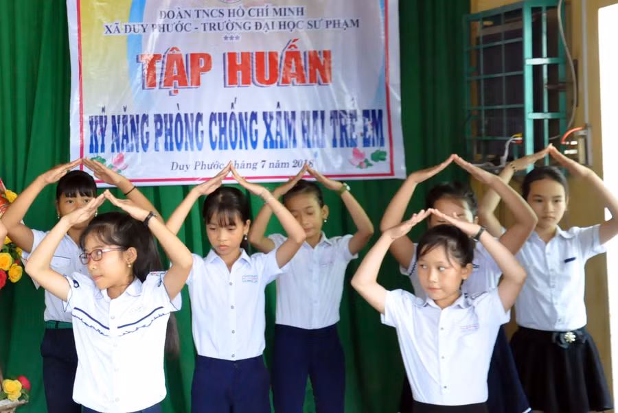 Không chỉ con em học sinh, mà còn người dân, phụ huynh mong muốn được tham dự các lớp học kỹ năng, kiến thức phòng chống xâm hại trẻ em