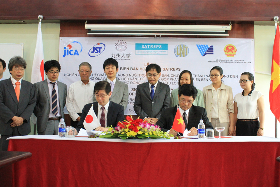 Lễ ký kết Dự án vốn ODA viện trợ không hoàn lại SATREPS của Chính phủ Nhật Bản với ĐHQG TPHCM Lễ ký kết Dự án vốn ODA viện trợ không hoàn lại SATREPS của Chính phủ Nhật Bản với ĐHQG TPHCM