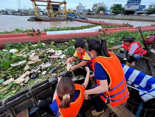 Tất cả đều vì một dòng sông Mekong không rác. Tất cả đều vì một dòng sông Mekong không rác.