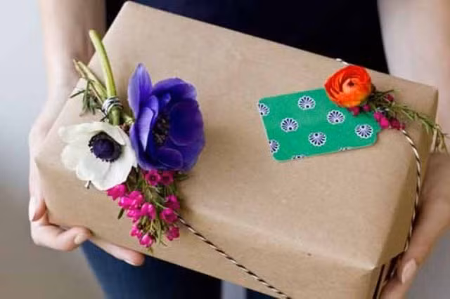 Giúp bạn chọn quà 20/10 cho những người phụ nữ yêu thương