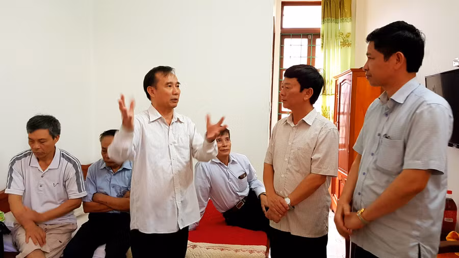 Lãnh đạo Sở Du lịch và lãnh đạo huyện Bố Trạch có mặt kịp thời thăm hỏi và chia sẻ cùng du khách.