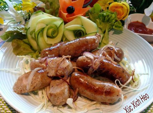 Cuối tuần tự làm <a target= Cuối tuần tự làm xúc xích ăn ngon ảnh 1