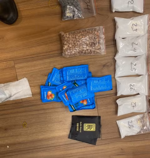 Tang vật Công an TPHCM thu giữ.