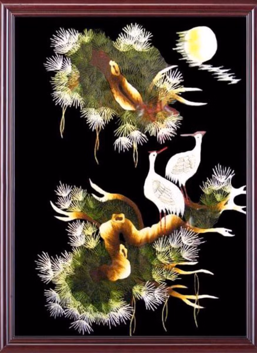 Tác phẩm thêu của người Quất Động.