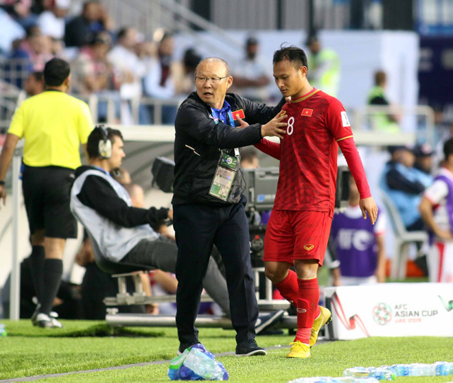 HLV Park Hang-seo luôn hết mình với bóng đá Việt Nam HLV Park Hang-seo luôn hết mình với bóng đá Việt Nam