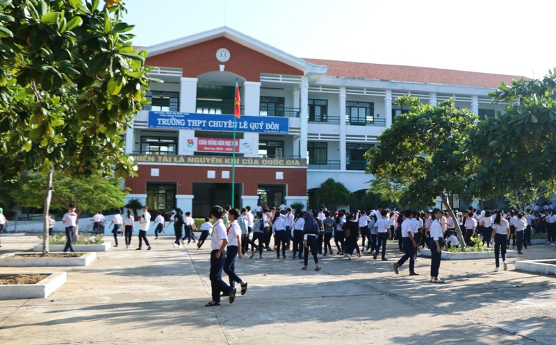 Trường THPT Chuyên Lê Quý Đôn đã có cách làm mới trong tuyển sinh lớp 10 năm học 2020 - 2021 tạo niềm tin và động viên học sinh. (Ảnh: Duy Quan).