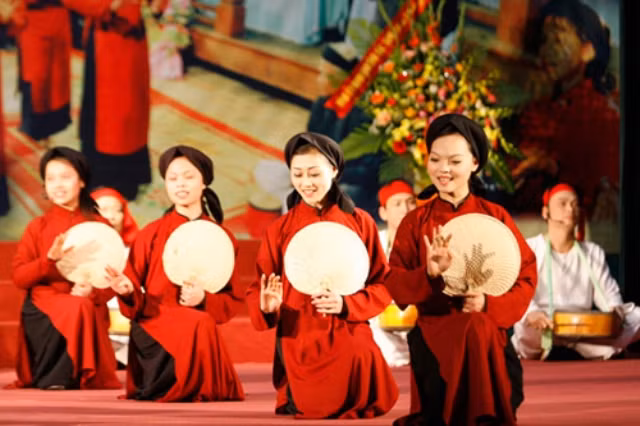 Di sản phi vật thể cần sự trao truyền giữa các thế hệ