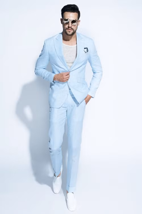 nhung-kieu-vest-tre-trung-cho-tiec-cuoi-nam