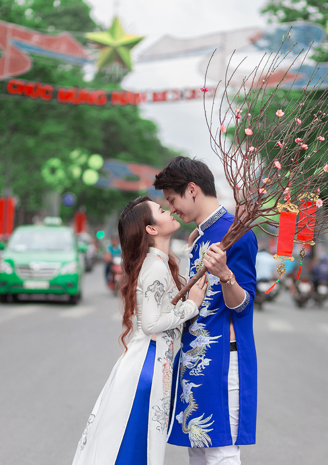 Nguyễn Thị Như Thơ (nick-name là Su Râu), sinh năm 1994, quê ở Phú Yên. Còn Nino, sinh năm 1992, Việt kiều sống ở Na Uy từ nhỏ. Hai bạn quen nhau qua mạng xã hội và dần nảy sinh tình cảm.