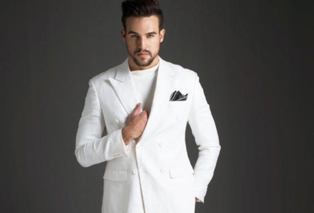 Những kiểu vest trẻ trung cho tiệc cuối năm