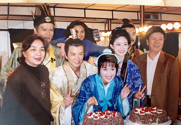 hau-truong-chua-tung-he-lo-cua-luong-son-ba-chuc-anh-dai-9
