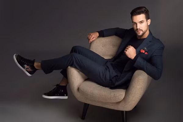 nhung-kieu-vest-tre-trung-cho-tiec-cuoi-nam-11