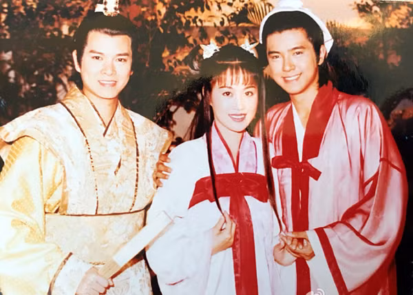 hau-truong-chua-tung-he-lo-cua-luong-son-ba-chuc-anh-dai-4