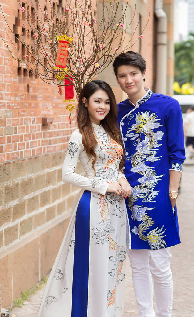 Như Thơ chia sẻ: “Anh qua bên đó từ hồi 10 tuổi nên cũng nhớ nhiều tập tục Tết Việt Nam. Em nói đến nhiều cái thì ảnh mới biết tại vì bên đó không đón Tết như bên mình, ví như là làm mứt hoa quả ngày Tết, hay như tục tảo mộ...”.