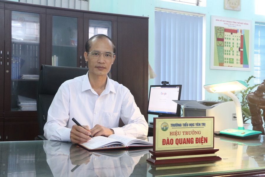 Thầy Đào Quang Điện đánh giá cao chuyên môn của cô Nguyễn Thị Kim Dung.